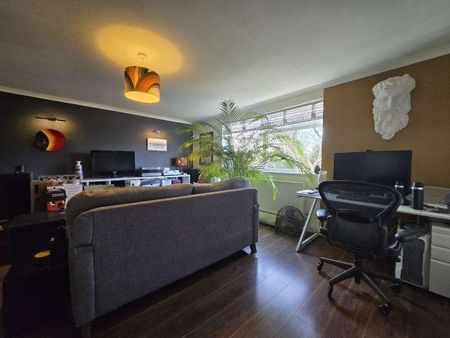 Wellington Road, Enfield, EN1 - Photo 4