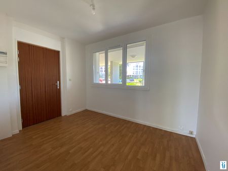 Location Appartement 3 pièces 70m² MAROMME 76150 - Photo 4