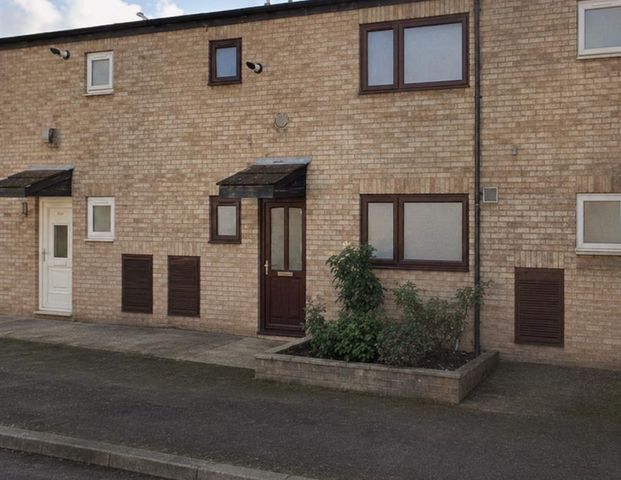 Hazeltree Lane, Northolt UB5, London - Photo 1