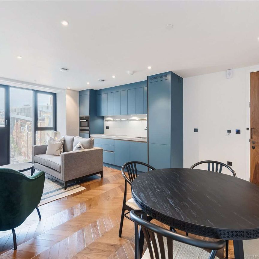 Immaculate one bedroom apartment situated on the 5th floor of this incredible new development. Featuring high ceilings throughout, the apartment is well proportioned, modern and bright. - Photo 1