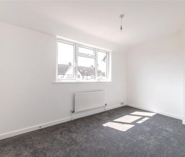 3 bedroom end of terrace house to rent - Photo 5