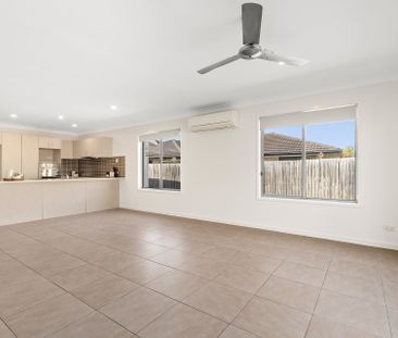 44 Wyndham Circuit, Holmview. - Photo 5