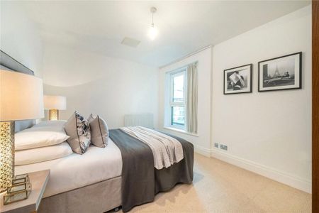 2 bedroom flat in Beckford Close - Photo 2