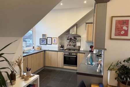 Woodside Grove - Photo 2