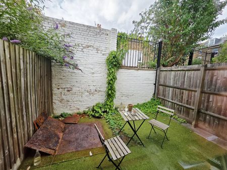 4 bedroom house to rent - Photo 2