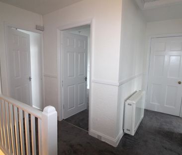 Broadgate Lane, LS18 - Photo 6