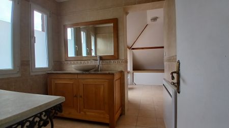 Location Appartement 5 pièces 77m² PECQUENCOURT 59146 - Photo 4