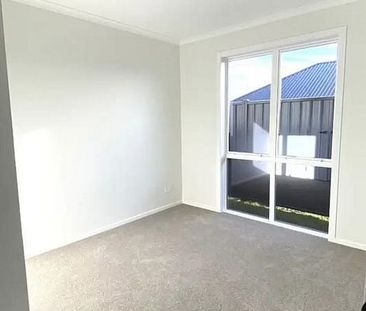 A brand new 3 bedroom houses in Golden Sands - Photo 5