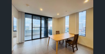 Modern, Harbour Bridge Views, Furnished - Photo 4