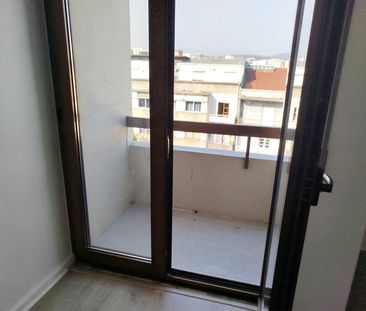Refurbished 3 bedroom apartment with balconies in S. Lázaro in Brag... - Photo 3