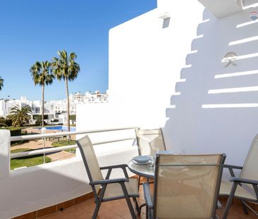 Alquiler de ático en Urbanizacion Vera Playa - Foto 2