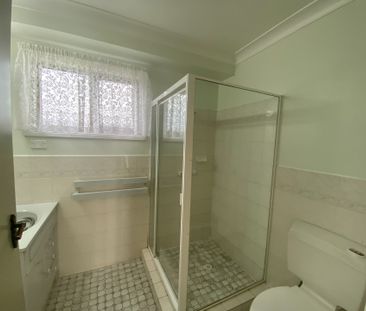 Two Bedroom Townhouse In Convenient Location! - Photo 6