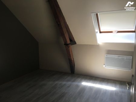 Appartement centre bourg au 1er étage libre au 17 novembre 2025- - Photo 2