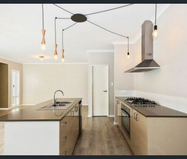 Tick all the boxes for perfect family living - Photo 3