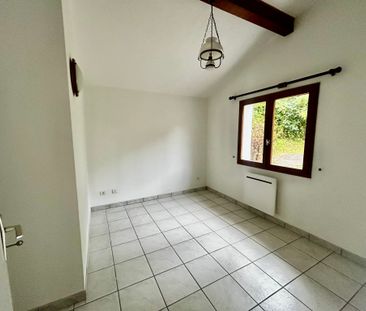 Location Appartement 4 pièces 63m² ST JEOIRE PRIEURE 73190 - Photo 3