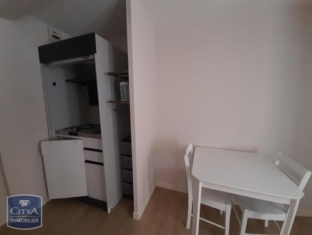 Location Appartement 1 pièce 18m² LAVAL 53000 - Photo 4