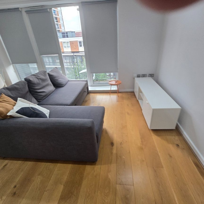 2 Bed Flat, Signal House, SE1 - Photo 1