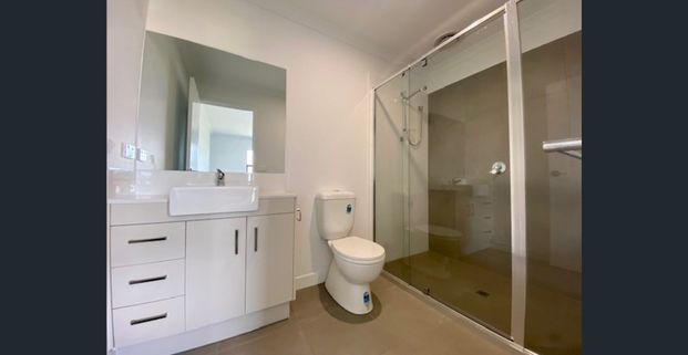 Modern Townhouse - Photo 1