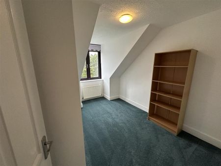 4 bedroom townhouse to rent - Photo 5