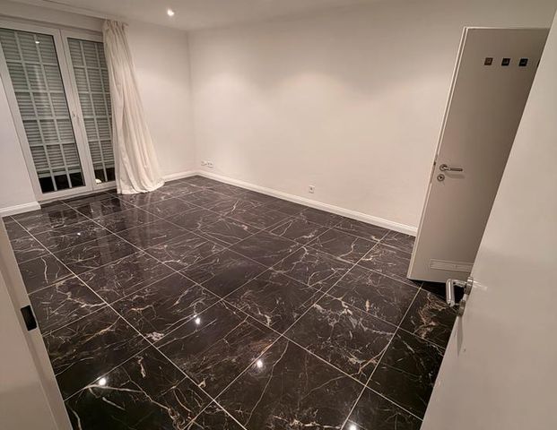 2 Zimmer Wohnung mit EBK in Köln Weiden provisionsfrei - Foto 1