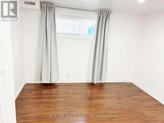 115 MINTWOOD DRIVE W - Photo 1