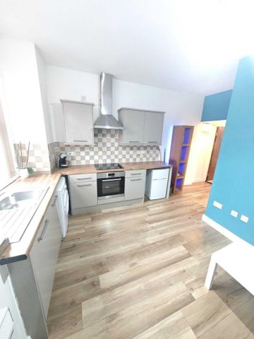 1 bedroom flat to rent - Photo 2