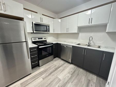 apartments at 40 Front Street - Photo 3