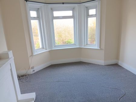 3 bedroom flat to rent - Photo 2