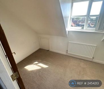 4 bedroom end of terrace house to rent - Photo 5