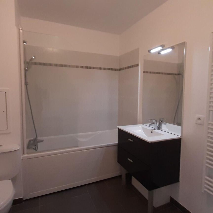 location Appartement T1 DE 34.3m² À ASNIERES - Photo 1