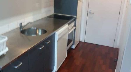 Great little studio in an excellent location - Photo 4