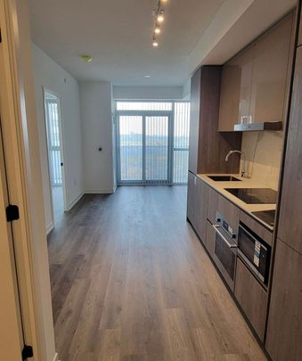 For Lease - 8 Interchange Way Unit# 1110 Tower C, Vaughan, Ontario - Photo 1