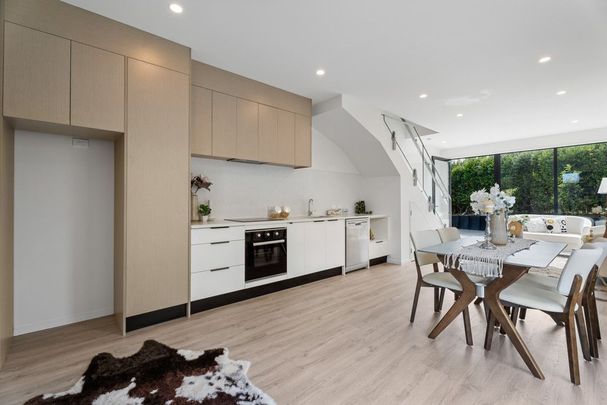 6/10 Hutchinsons Road, Auckland, NZ 1140 - Photo 1