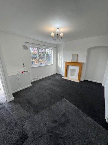 2 Bed Terraced House, Dolphin Lane, B27 - Photo 3