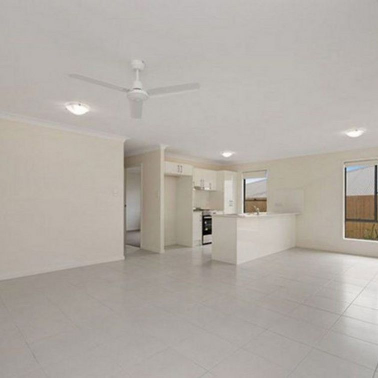 Rare 4 Bedroom Unit. - Photo 1