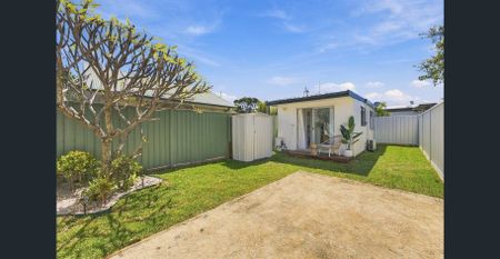 Newly Renovated Home – Enjoy the Umina Beach Lifestyle - Photo 5