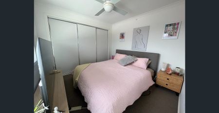 Modern 3-Bedroom Townhouse in Prime Location - Photo 5