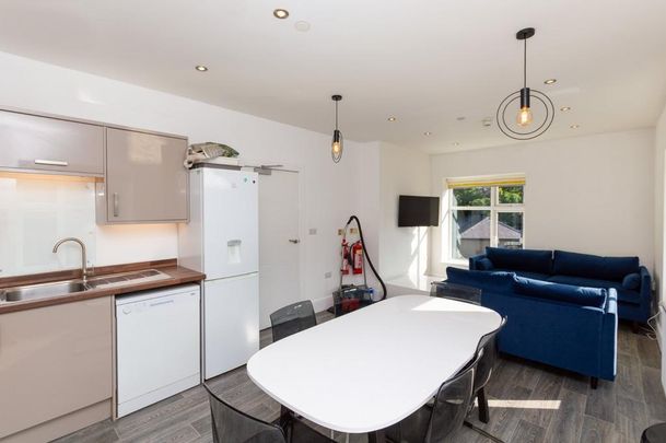 5 bedroom apartment to rent - Photo 1