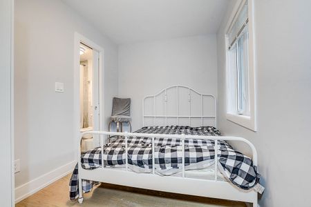 For Lease - 252 Annette Street Unit# 1, Toronto, Ontario - Photo 3