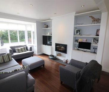 4 bedroom detached house to rent - Photo 2