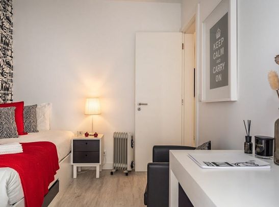 Rua General Taborda, Lisbon, Lisbon 1070-137 - Photo 1