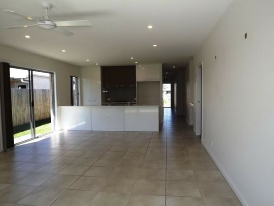 Modern 4 Bedroom Family Home in a Quiet Pocket - Photo 1
