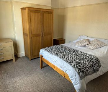 6 bedroom house to rent - Photo 3