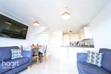 4 bedroom terraced house to rent - Photo 2