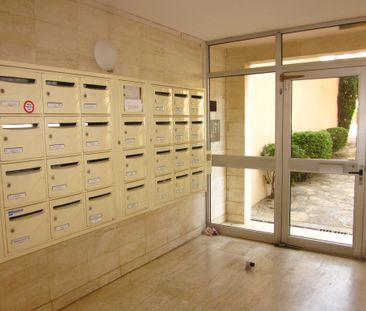 HYERES - T3 de 59.51 m² + LOGGIA + CAVE / Vue dégagée - Photo 5
