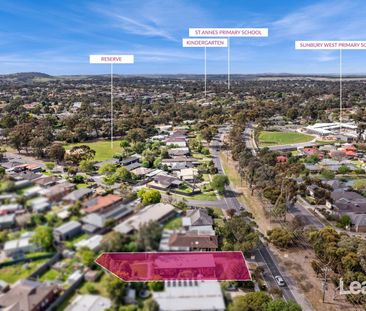 Dont Drive past this one! - Photo 2