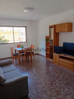 Alquiler de piso en Avenida Pintor Portela - Foto 1
