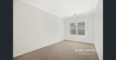 Sunlit, Spacious and Perfectly Positioned - Photo 4