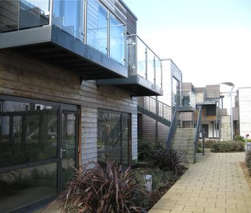 2 double bedroom apartment in the sought after Park Way development... - Photo 6