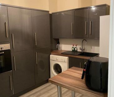 5 bedroom private hall to rent - Photo 5